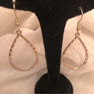 🆕Park Lane Oui Earrings Gold TearDrop Hooks